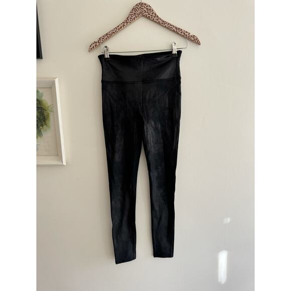SPANX Faux Leather Black Leggings Size Medium - Picture 2 of 6